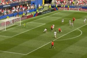 比利时首次射正！德凯特拉雷做球，德布劳内射门太正被没收