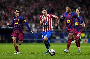 记者：阿尔瓦雷斯已经开始在巴塞罗那找房子，他和梅西交流过